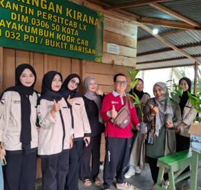 BEM FEB Unand Kampus Payakumbuh Gelar Kegiatan Penanaman Pohon di Lingkungan Kampus